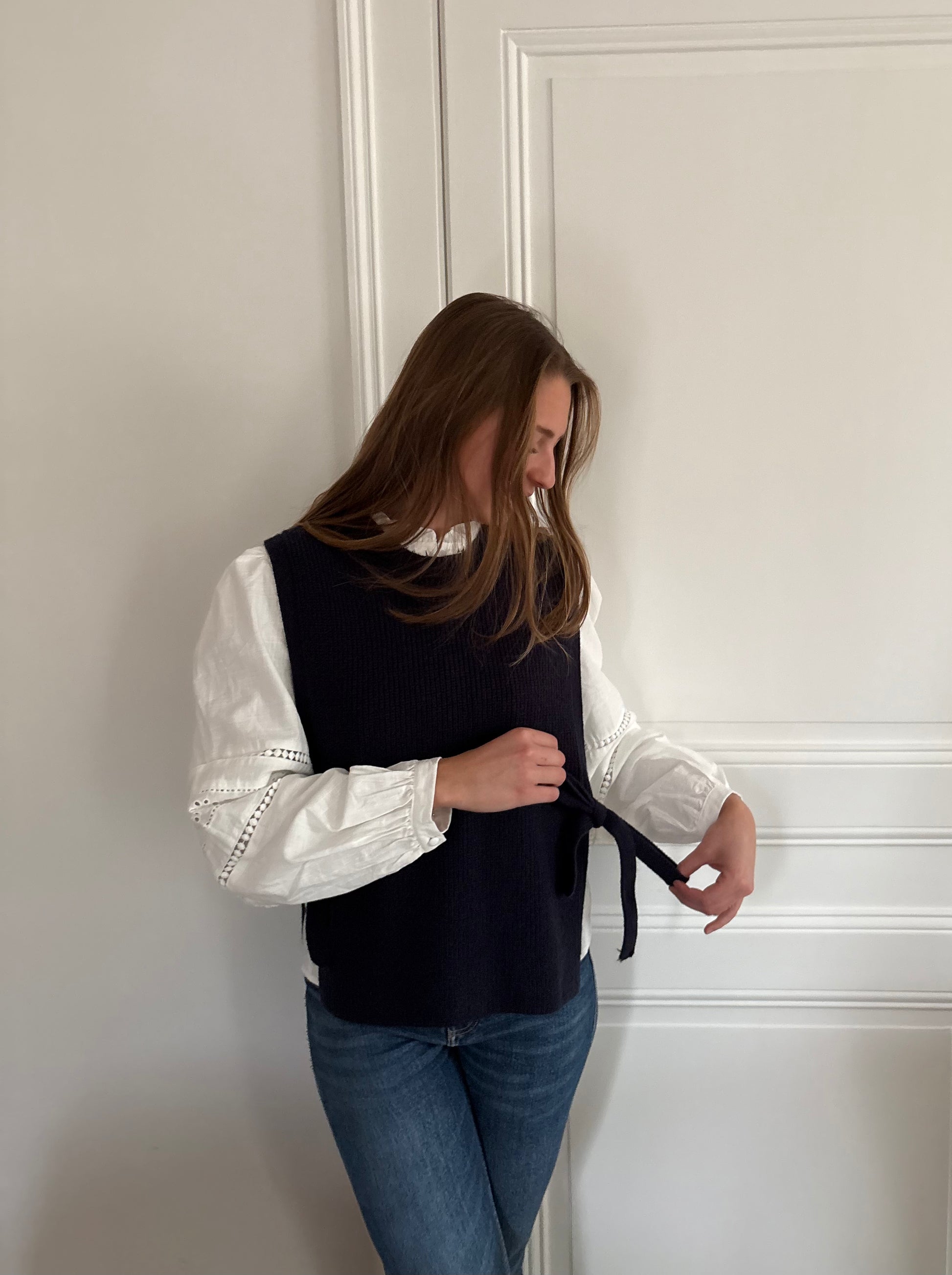 Pull sans manches à noeuds
