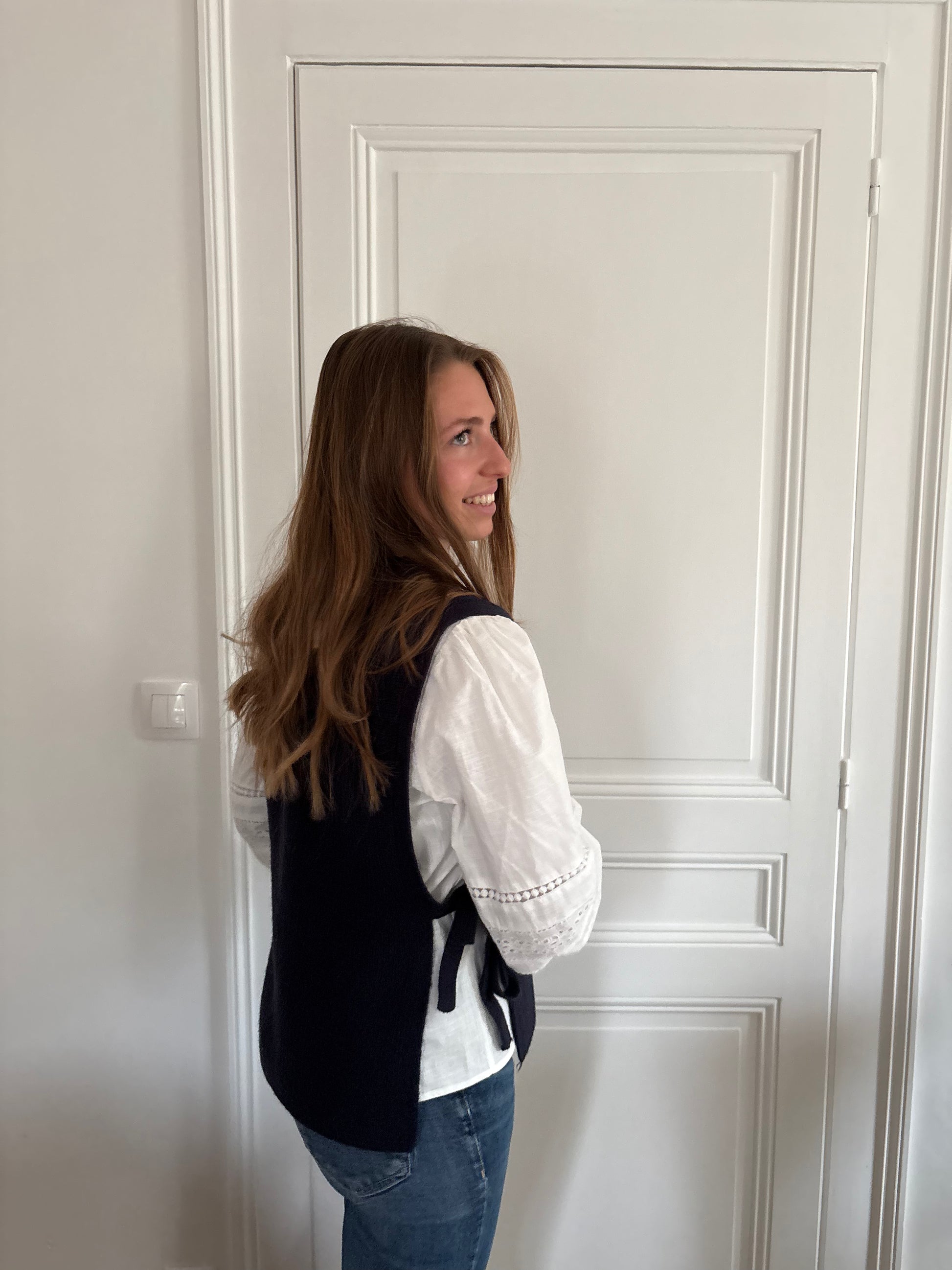 Pull sans manches à noeuds