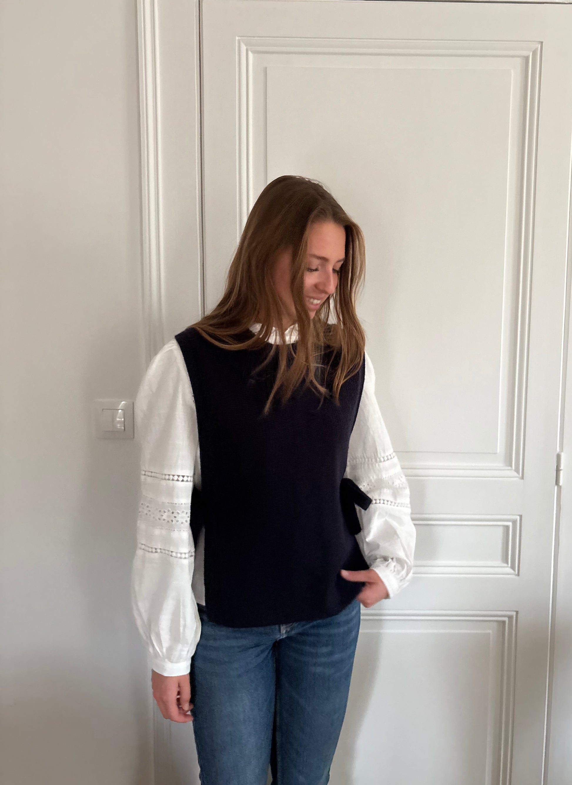 Pull sans manches à noeuds