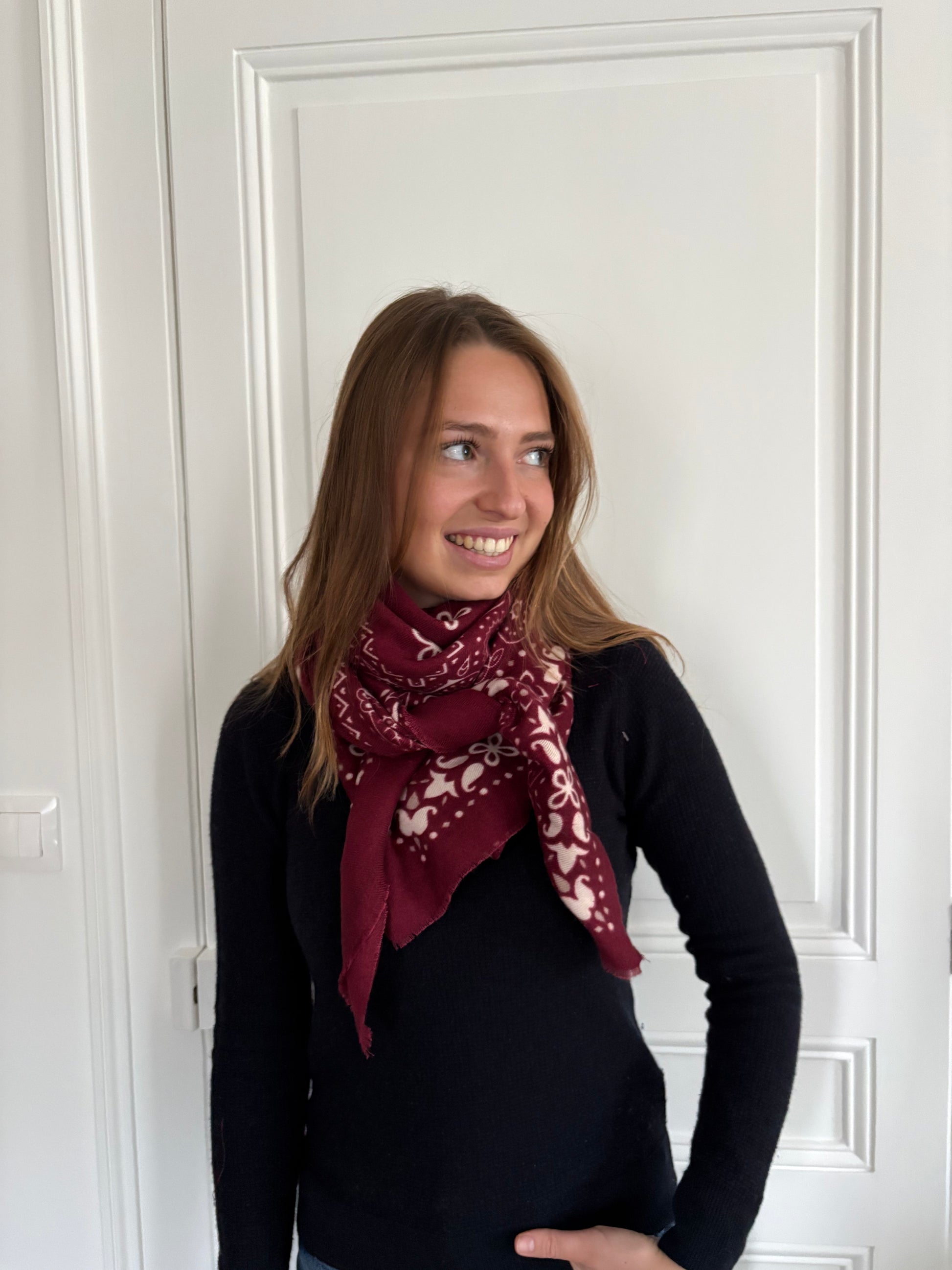Écharpe bandana bordeaux à motifs