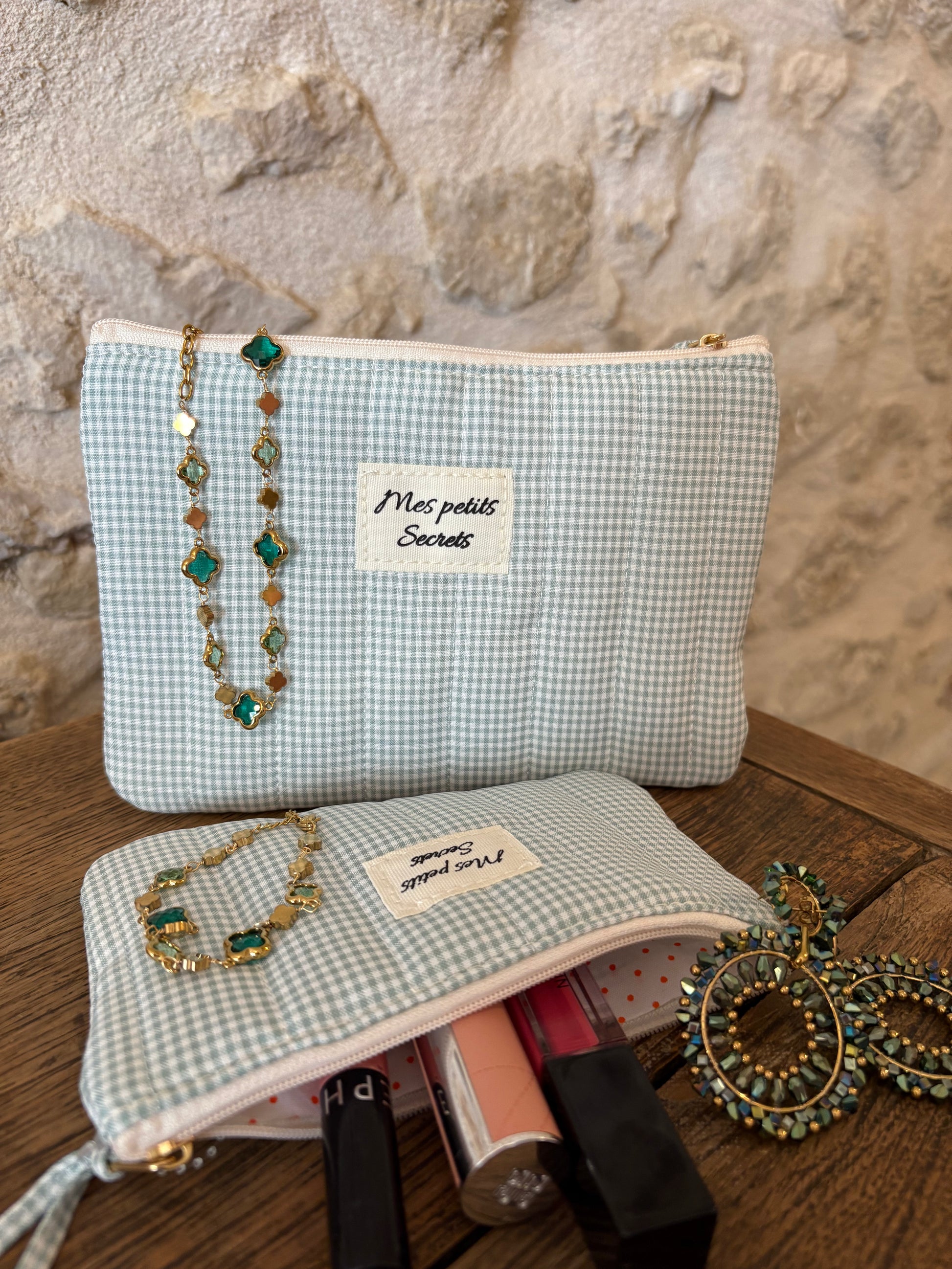 Pochettes rayées vertes
