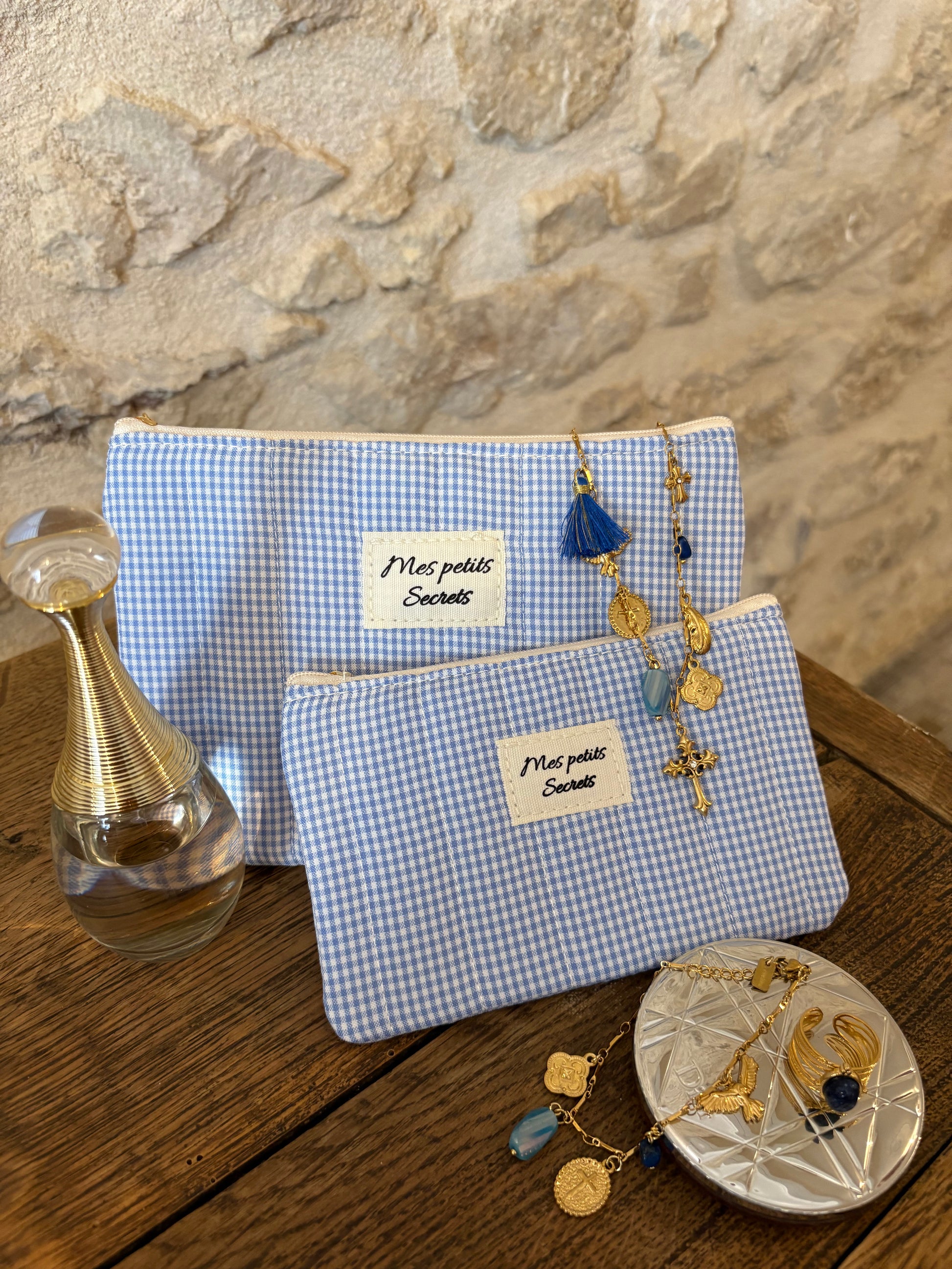 Pochettes rayées bleues