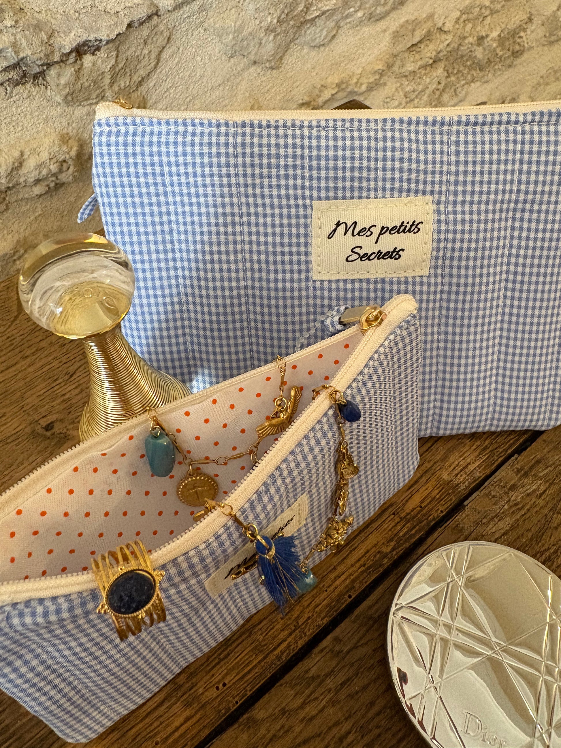 Pochettes rayées bleues